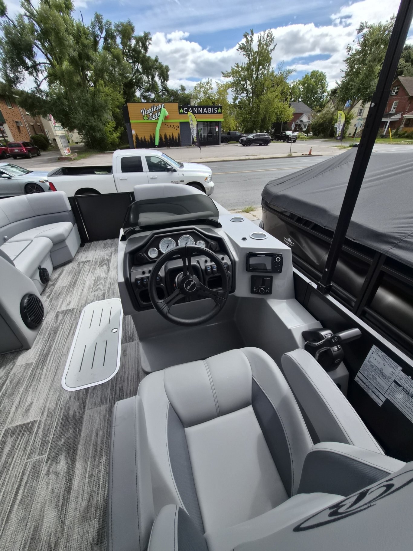 Gorgeous 2026 Bentley 223 Quad Swing Back with Suzuki DF140 Stealth