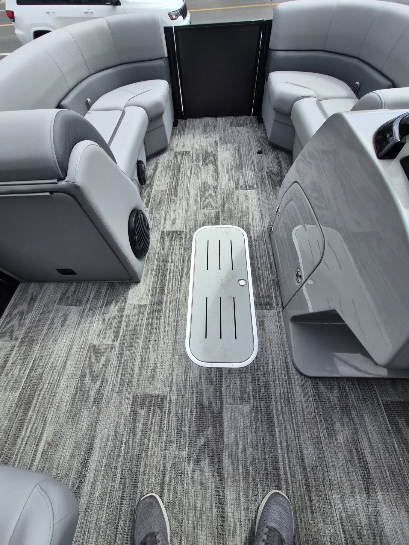 Gorgeous 2026 Bentley 223 Quad Swing Back with Suzuki DF140 Stealth