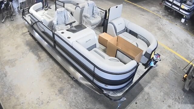 2026 Bentley Legacy 200 Navigator with Suzuki DF60 High Thrust