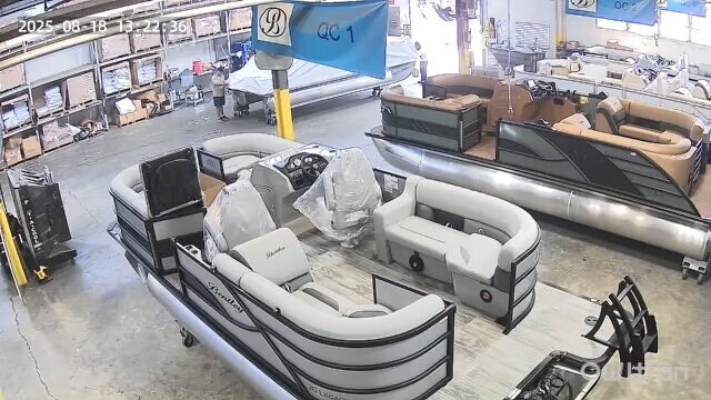 2026 Bentley Legacy 200 Navigator with Suzuki DF60 High Thrust