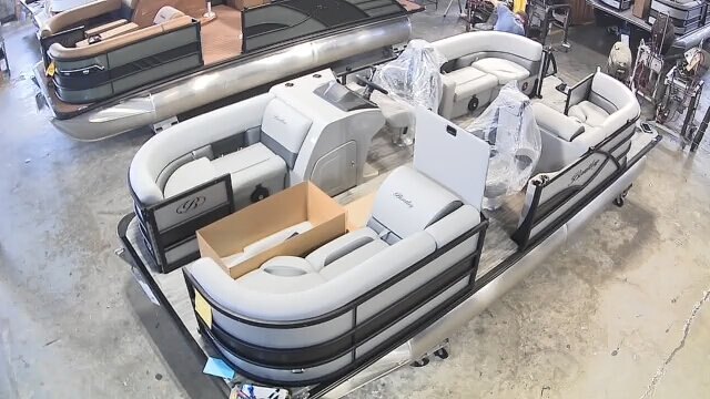 2026 Bentley Legacy 200 Navigator with Suzuki DF60 High Thrust