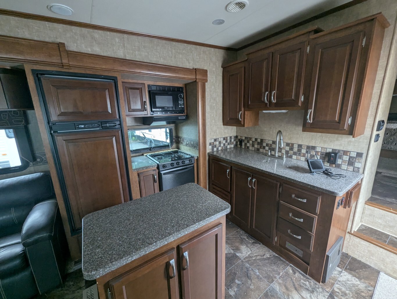 2015 K Z Durango 1500