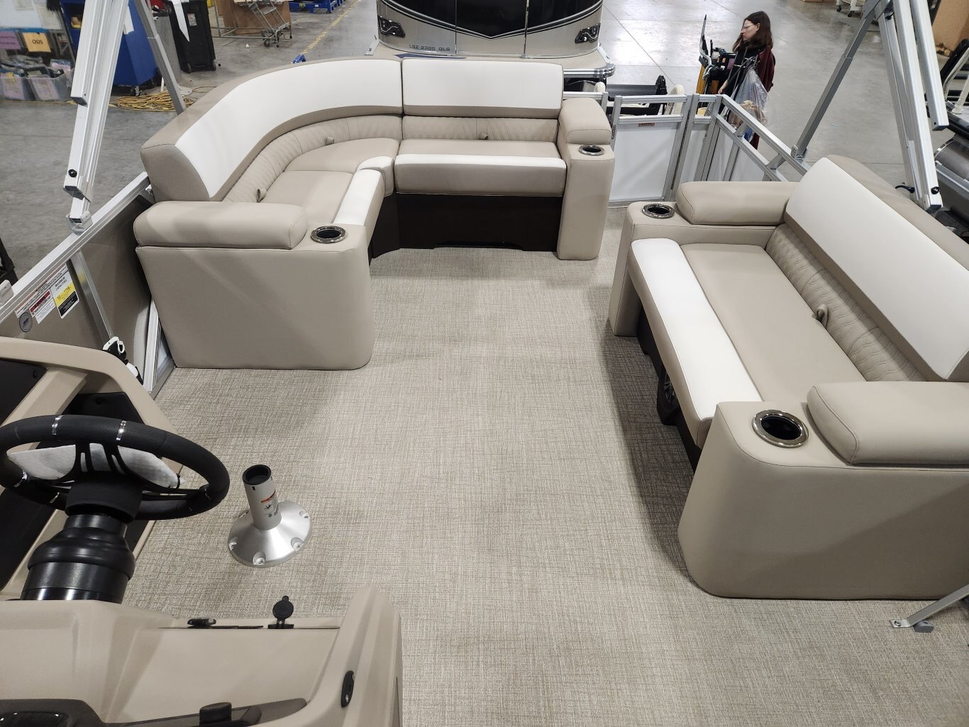 Platinum Edition with Performance Tri Toon Package and Suzuki DF140 Stealth