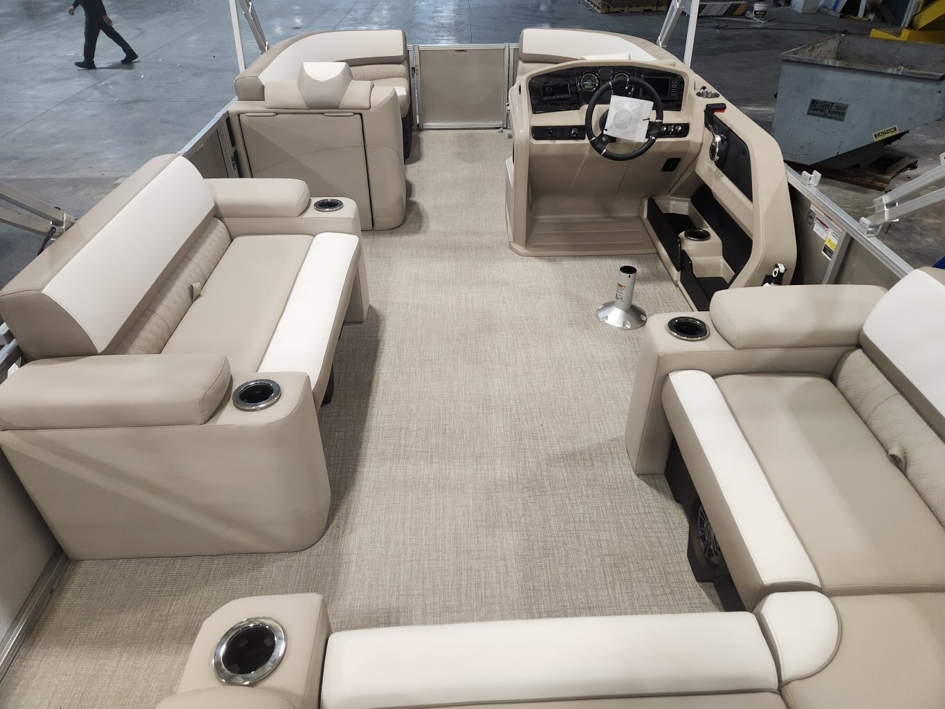 Platinum Edition with Performance Tri Toon Package and Suzuki DF140 Stealth