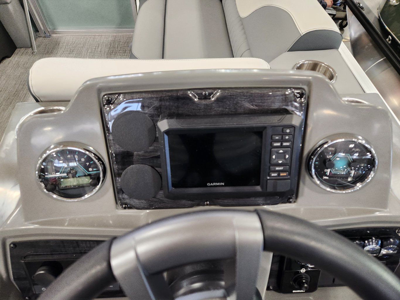 2026 Avalon Venture 21' Quad Lounger – Koolfab Charcoal | Platinum Edition