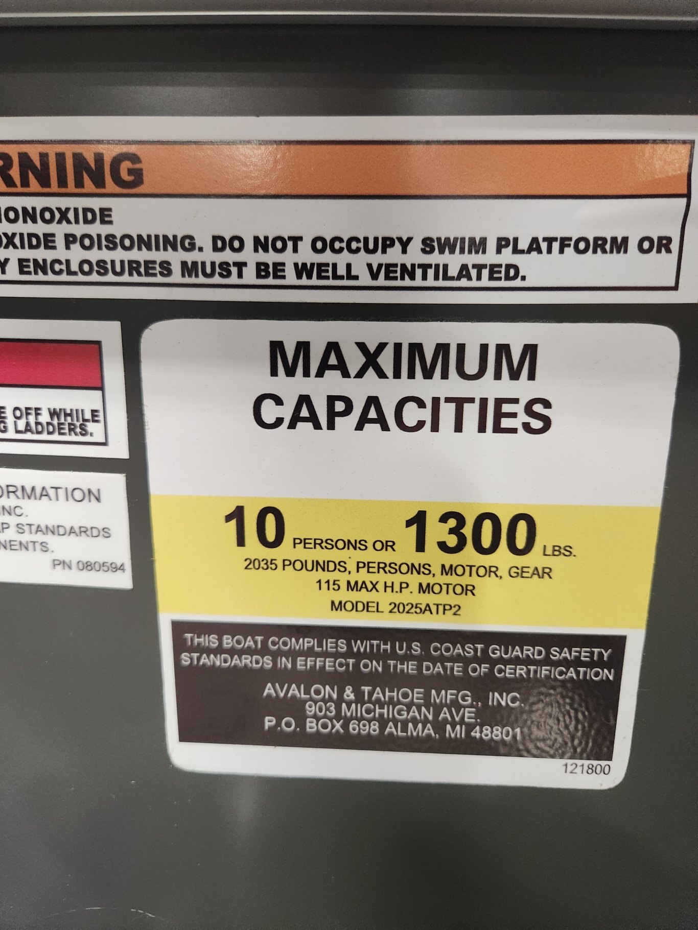 2026 Avalon Venture 21' Quad Lounger – Koolfab Charcoal | Platinum Edition