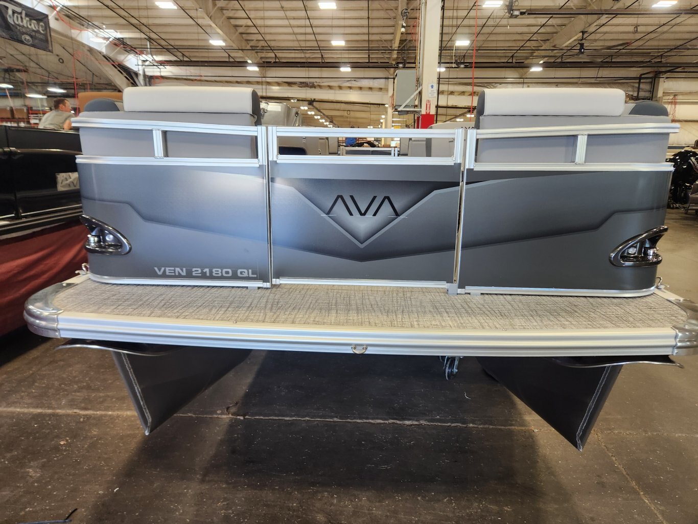 2026 Avalon Venture 21' Quad Lounger – Koolfab Charcoal | Platinum Edition