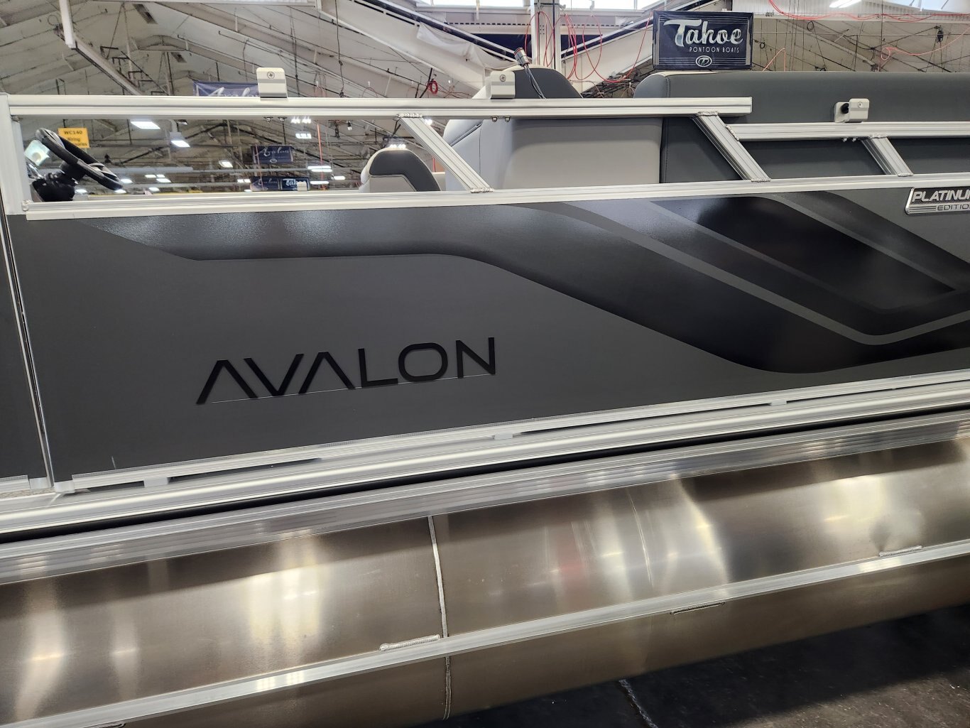 2026 Avalon Venture 21' Quad Lounger – Koolfab Charcoal | Platinum Edition