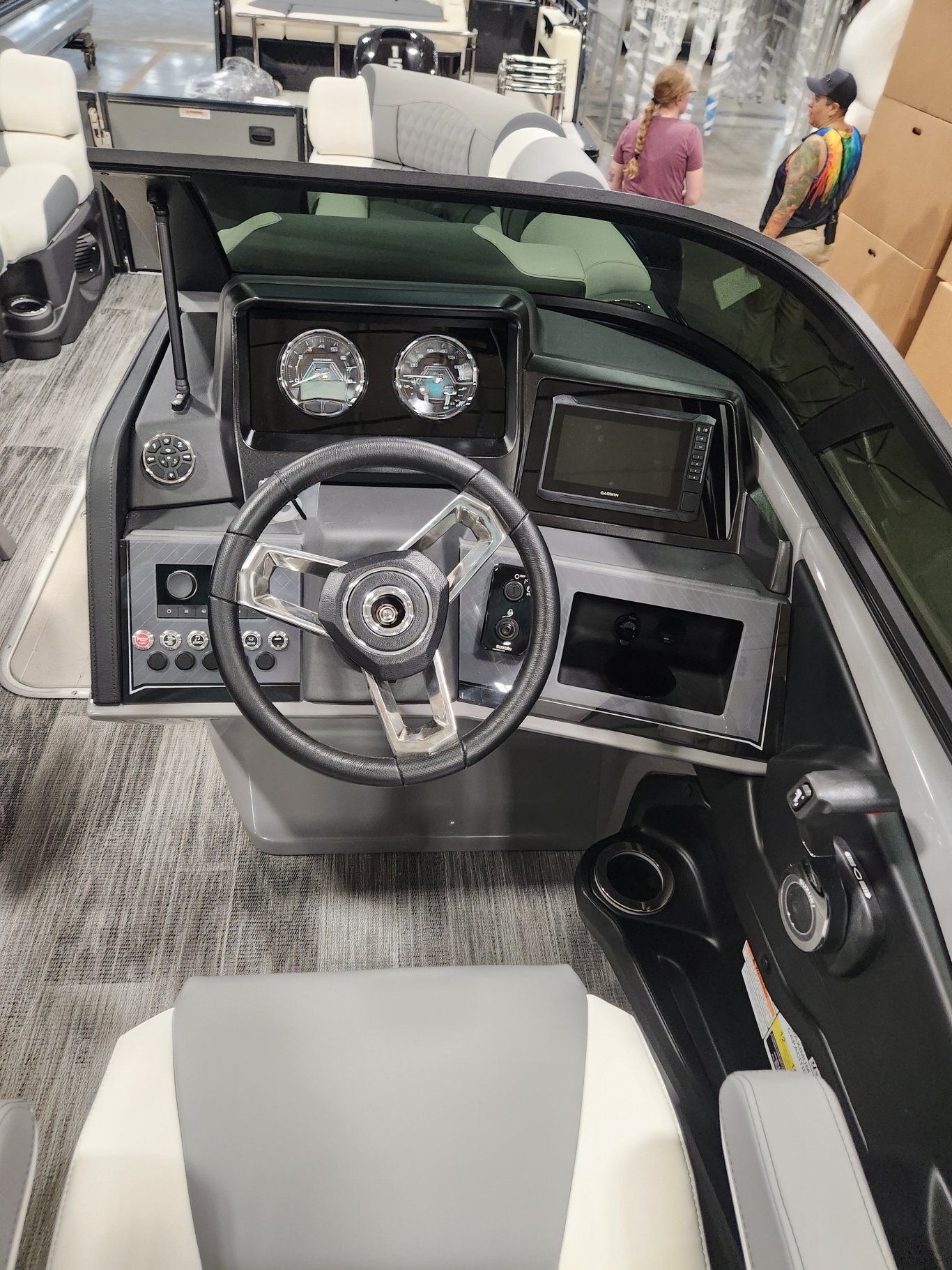 2026 Avalon Catalina 23' Quad Lounger – Shift Windshield | Koolfab Charcoal | Platinum Edition