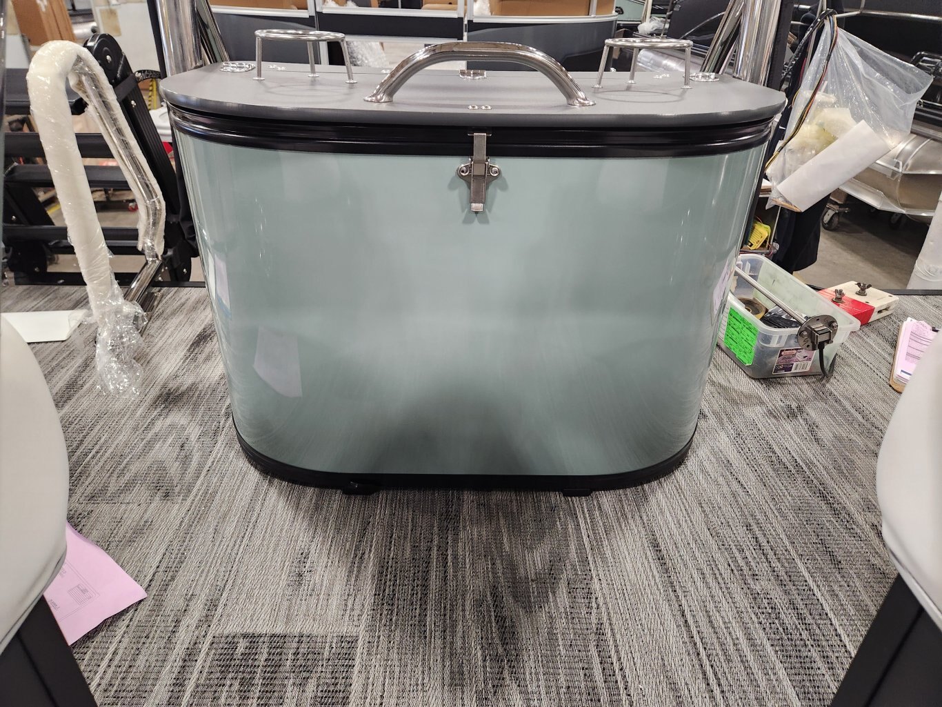 2026 Avalon Catalina 23' Quad Lounger – Shift Windshield | Koolfab Charcoal | Platinum Edition