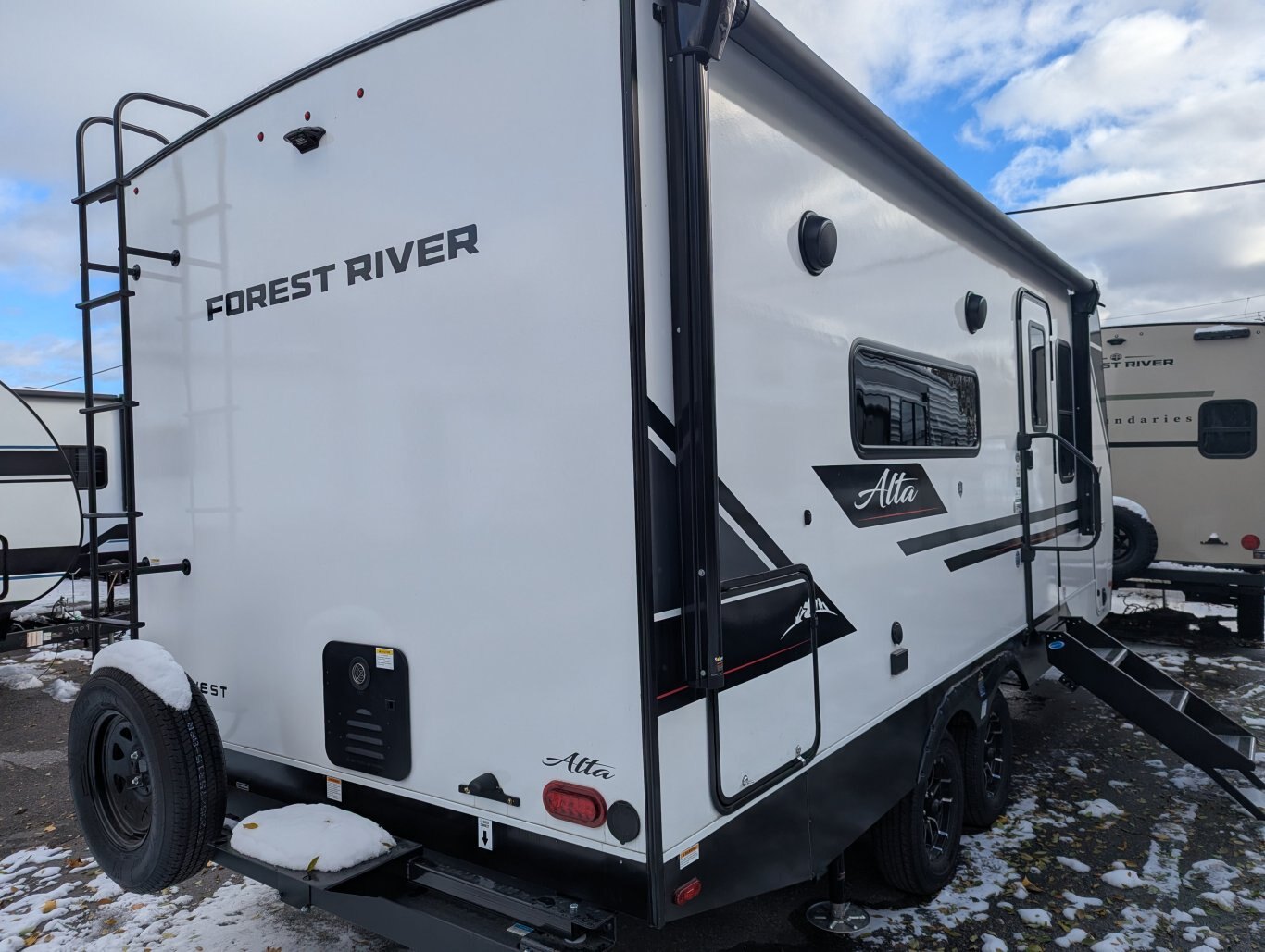 2026 East to West Alta 1900MMK