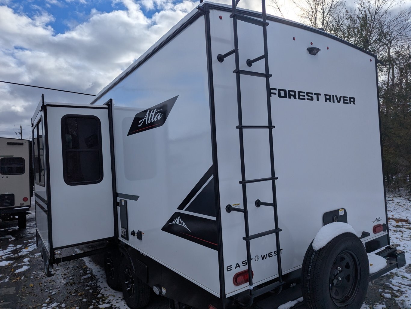 2026 East to West Alta 1900MMK