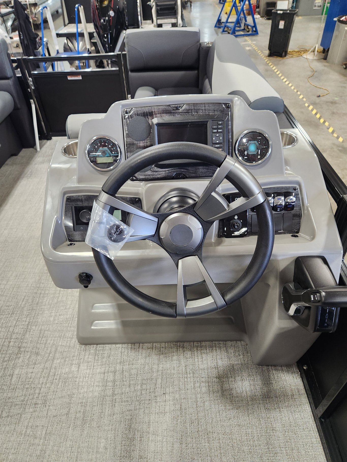 2026 Avalon 21 Venture Quad Lounger