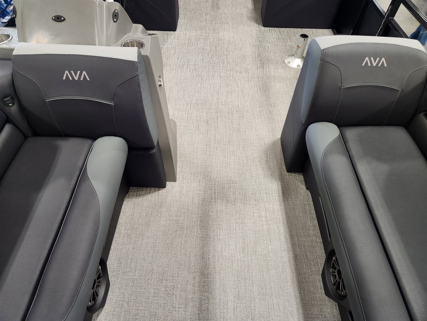 2026 Avalon 21 Venture Quad Lounger