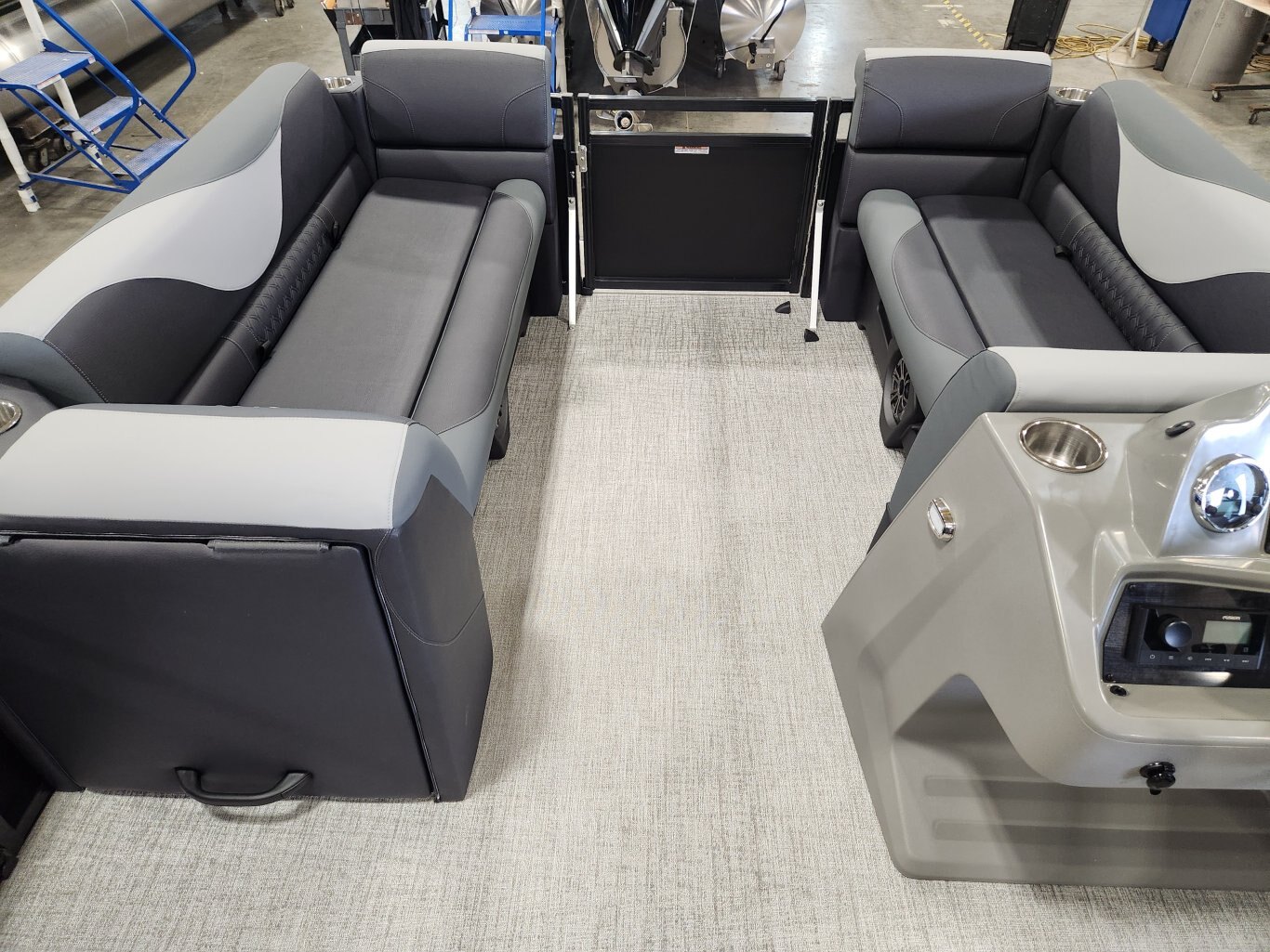 2026 Avalon 21 Venture Quad Lounger