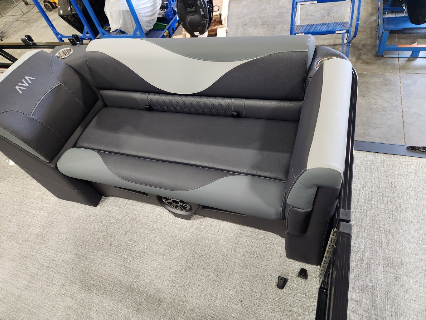 2026 Avalon 21 Venture Quad Lounger