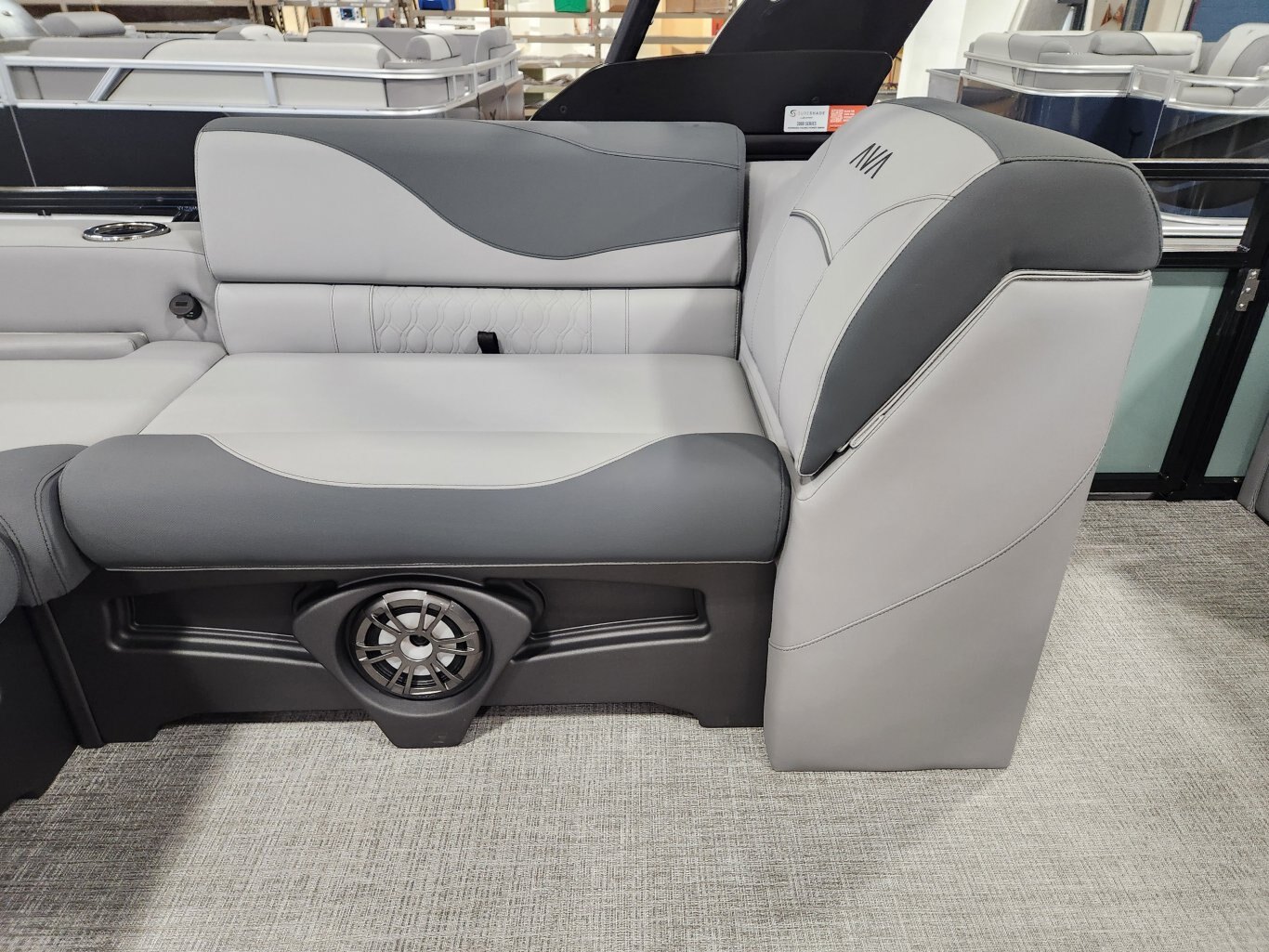 2026 Avalon 21' 85 VRB Venture Platinum