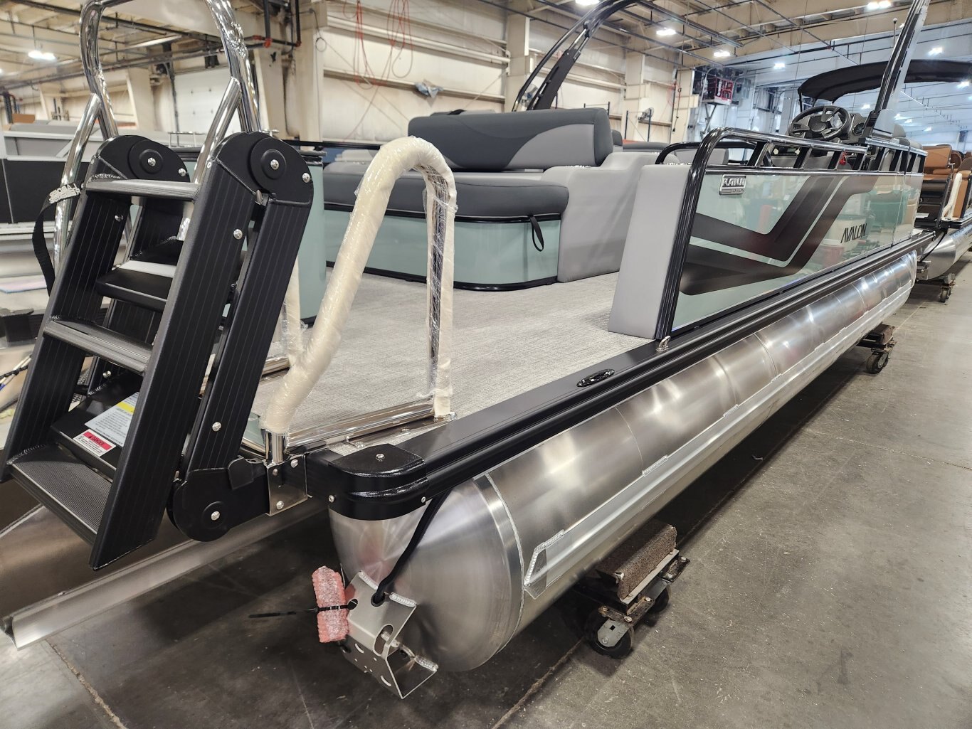 2026 Avalon 21' 85 VRB Venture Platinum