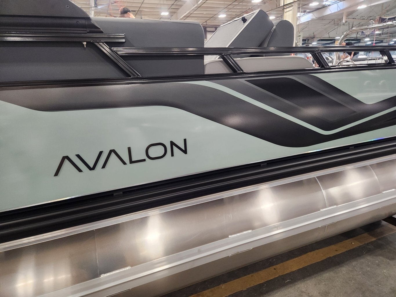 2026 Avalon 21' 85 VRB Venture Platinum
