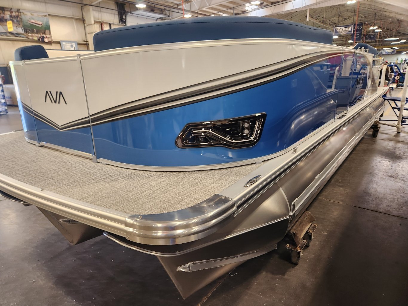 2026 Avalon 2385 QL LSZ PLATINUM