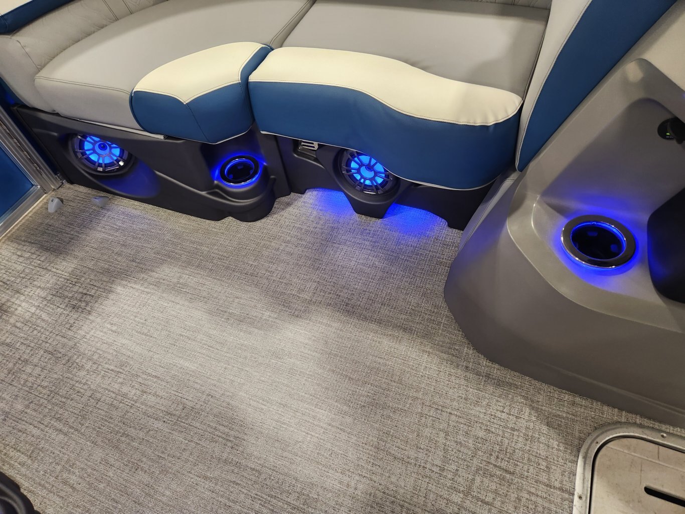 2026 Avalon 2385 QL LSZ PLATINUM