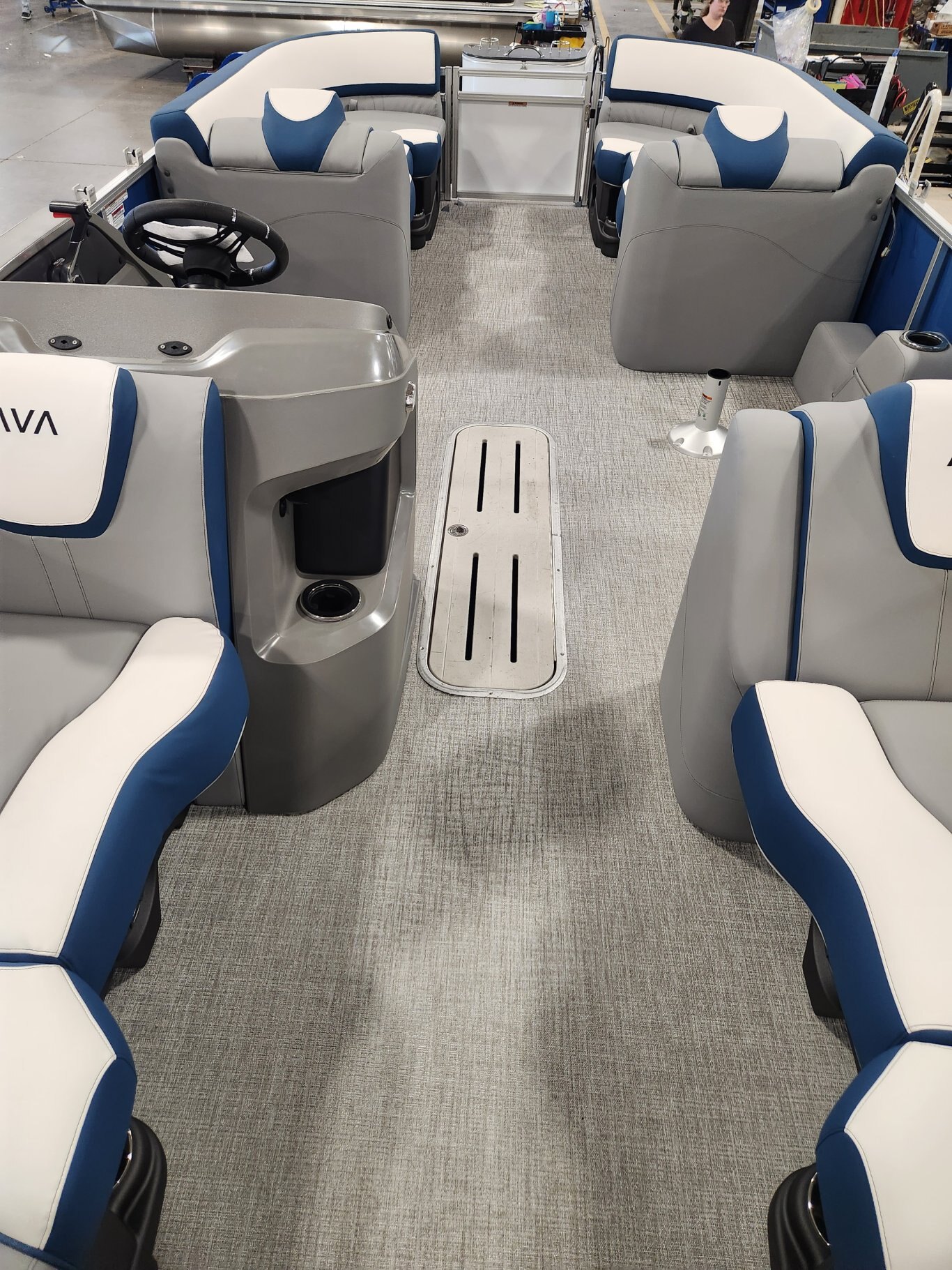 2026 Avalon 2385 QL LSZ PLATINUM