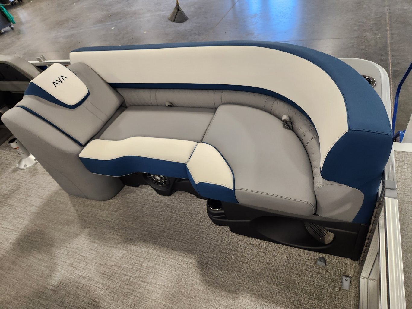 2026 Avalon 2385 QL LSZ PLATINUM