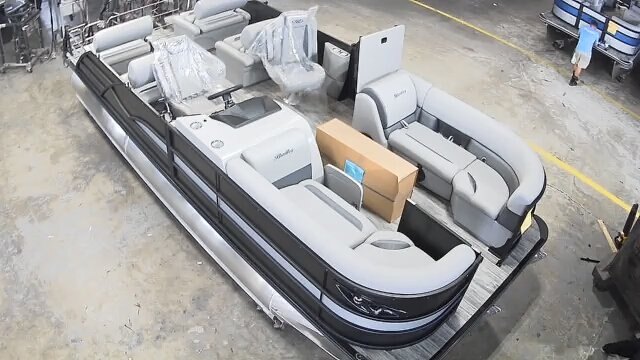 2026 Bentley Legacy 223 Quad Swingback