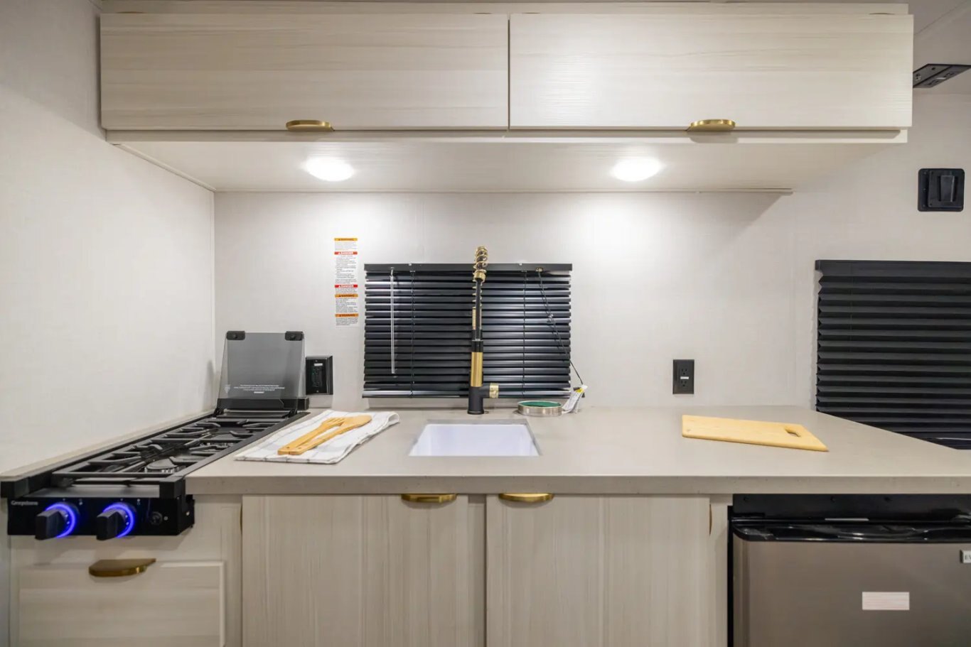 2026 Ozark 1610FB Limited Edition