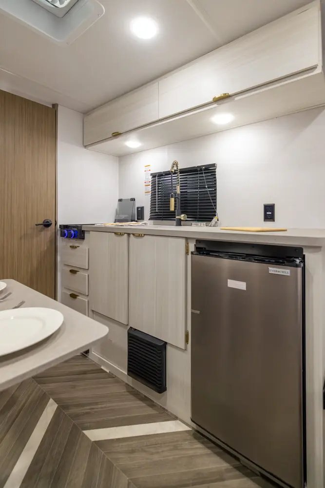 2026 Ozark 1610FB Limited Edition