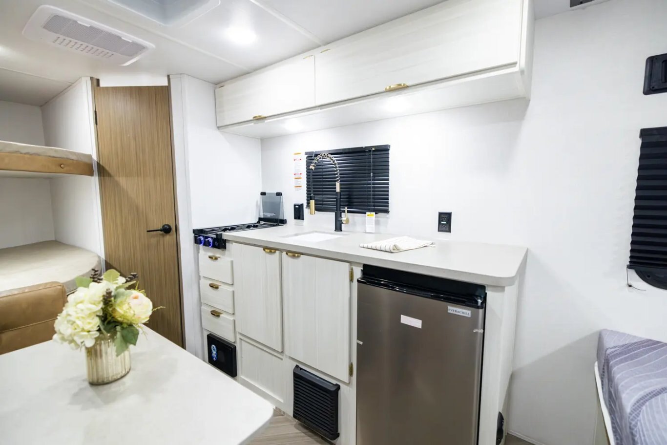 2026 Ozark 1620 DBLE Limited Edition