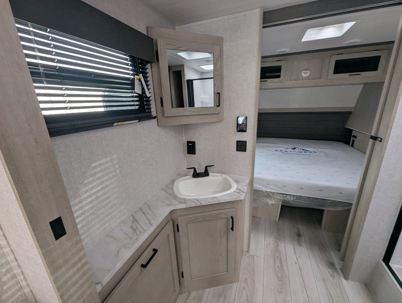 2026 East to West Alta 2850 KRL