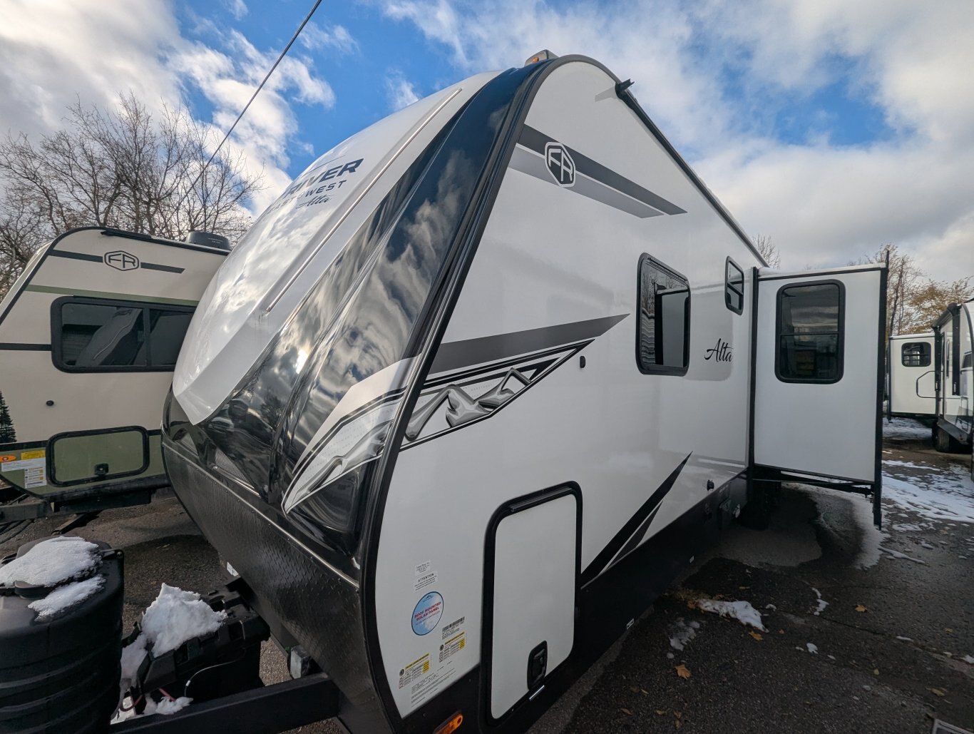 2026 East to West Alta 2850 KRL