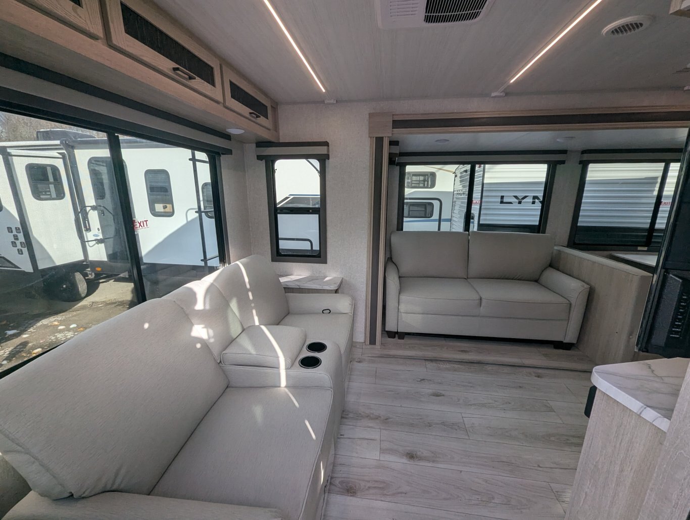 2026 East to West Alta 2850 KRL