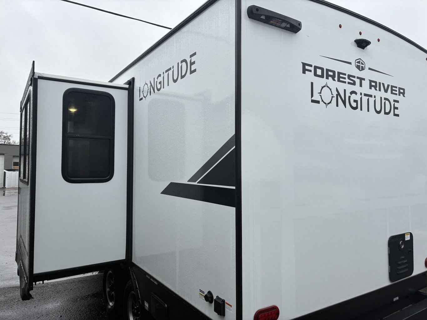 2026 East to West Longitude 185RB