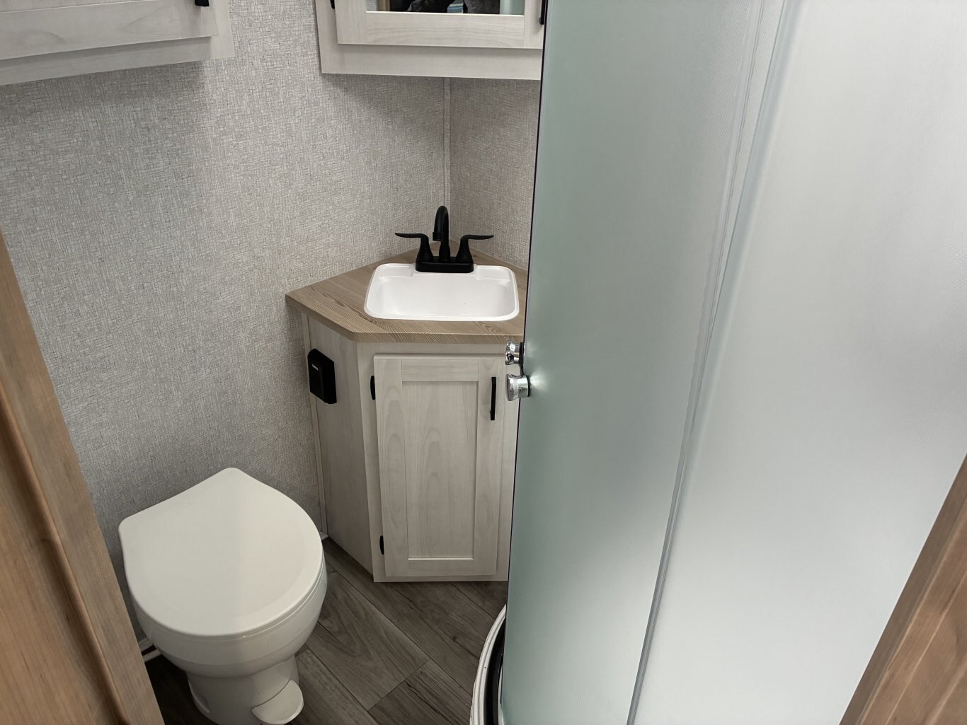 2026 East to West Longitude 185RB