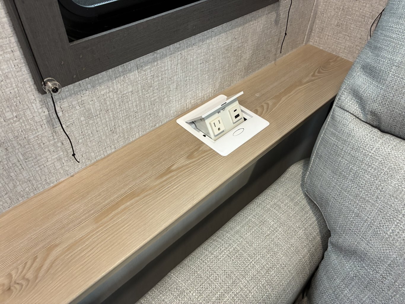 2026 East to West Longitude 185RB