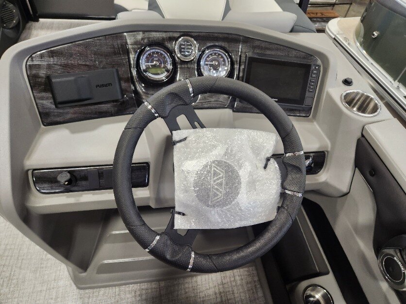 2026 Avalon 23 LSZ Quad Lounger Shift 200HP