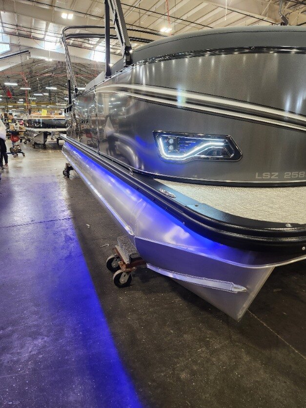 2026 Avalon 23 LSZ Quad Lounger Shift 200HP