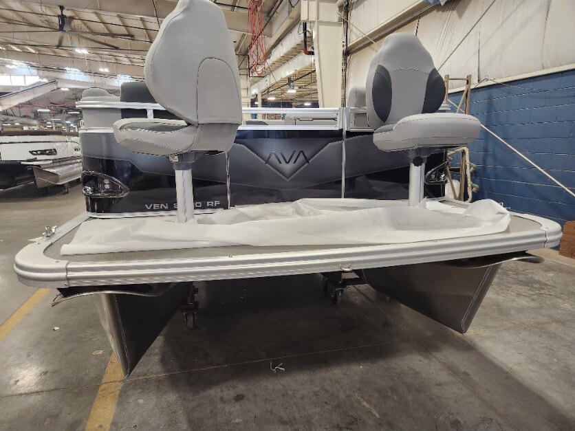 2026 Avalon 19 Venture Rear Fish Koolfab Charcoal