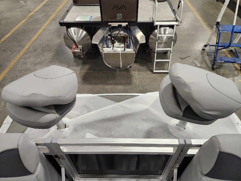 2026 Avalon 19 Venture Rear Fish Koolfab Charcoal