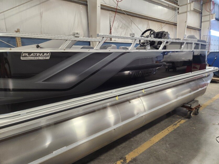 2026 Avalon 19 Venture Rear Fish Koolfab Charcoal