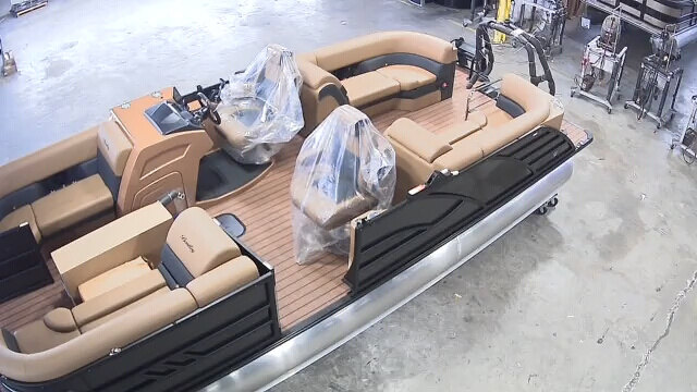 2026 Bentley Elite 223 Admiral