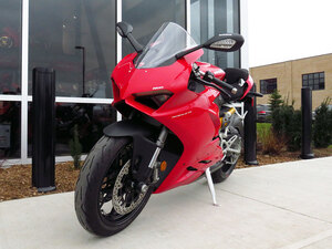 2022 Ducati Panigale V2 Ducati Red