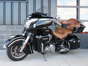 2016 Indian Motorcycle Roadmaster Thunder Black