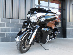 2016 Indian Motorcycle Roadmaster Thunder Black