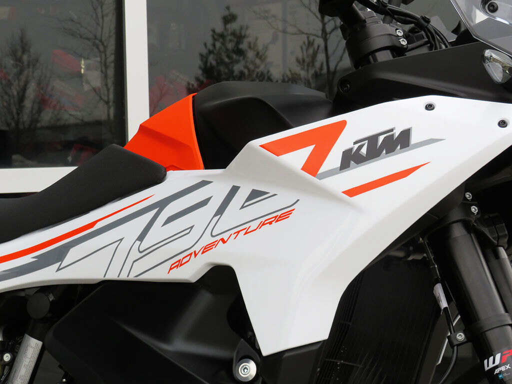 2024 KTM 790 Adventure