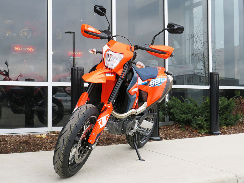 2024 KTM 690 SMC R