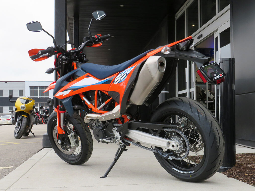 2024 KTM 690 SMC R