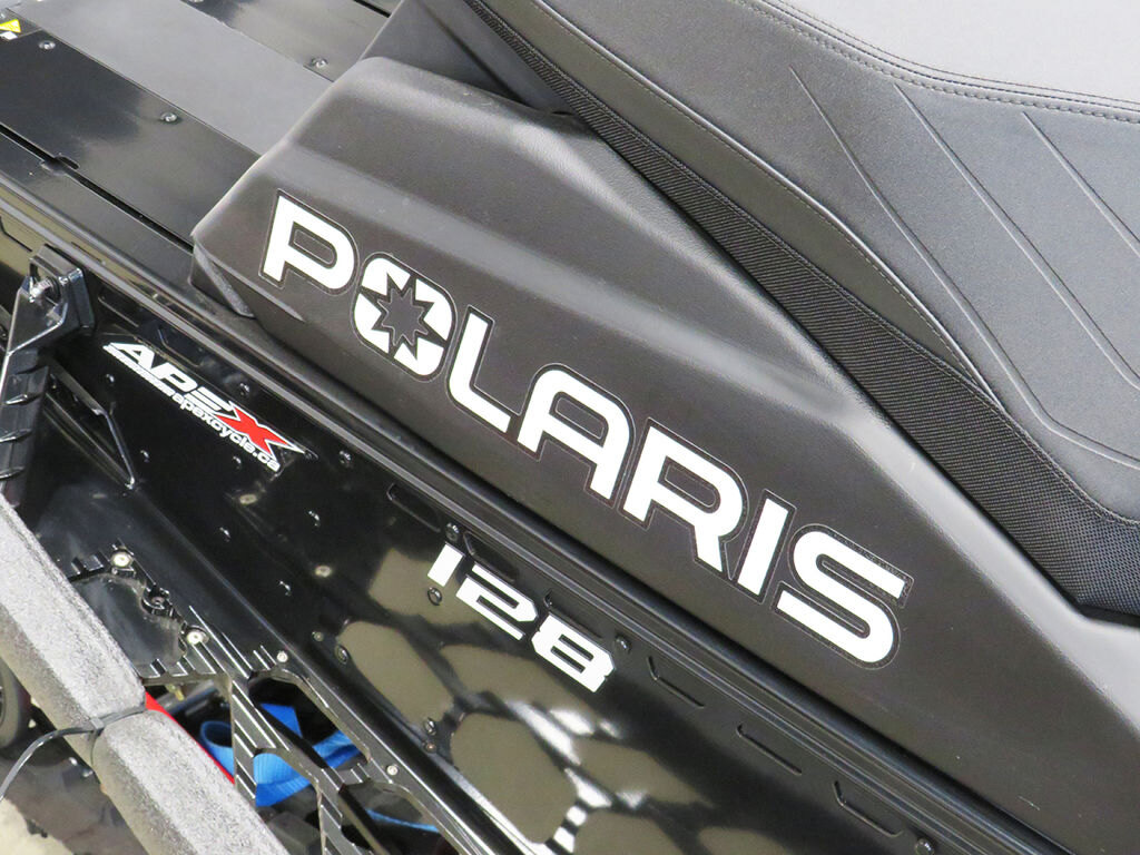 2024 Polaris 650 Indy XCR 128 Gloss Black